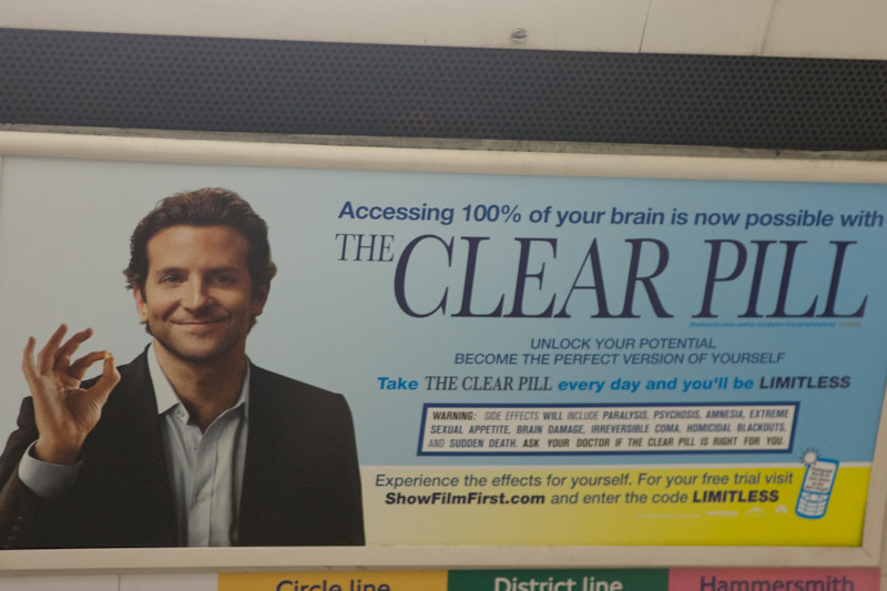 Реклама Clear Pill в Лондонсокм метро